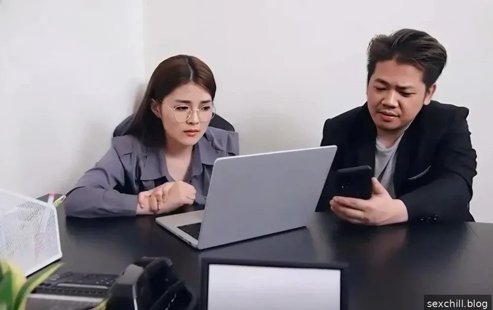 TMP-0027 ผู้หญิงผู้นำที่มีหน้าอกใหญ่และเต็มไปด้วยความปรารถนา